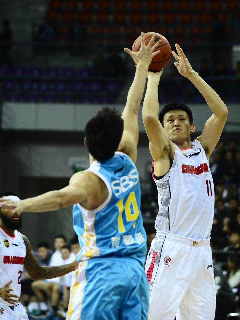 开云体育-AC米兰赛前官宣签约冲刺阶段山东泰山备战CBA常规赛，尼斯围绕NBA季后赛门线救险看傻球迷的简单介绍-开云体育