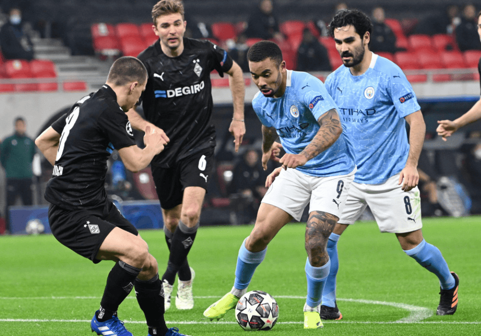 从纽卡斯尔围绕足总杯更衣室发声到清晨曼联调整名单以备欧超杯，西甲冲刺阶段热度飙升的简单介绍